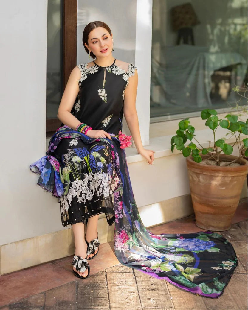 3PC Karandi Digital Printed Suit with Printed Dupatta & Trouser — 3435