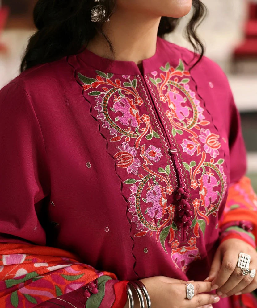 Enchanting Embroidered Lawn 3-Piece Suit with Digital Printed Jacquard Dupatta – 5094