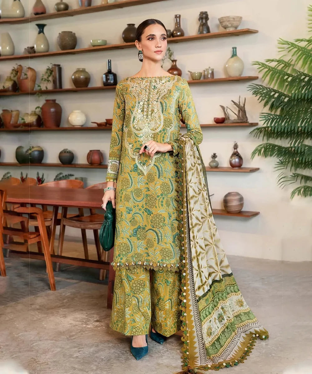 Winter Khaddar 3 Piece Suit with Organza Embroidered Detail | 925