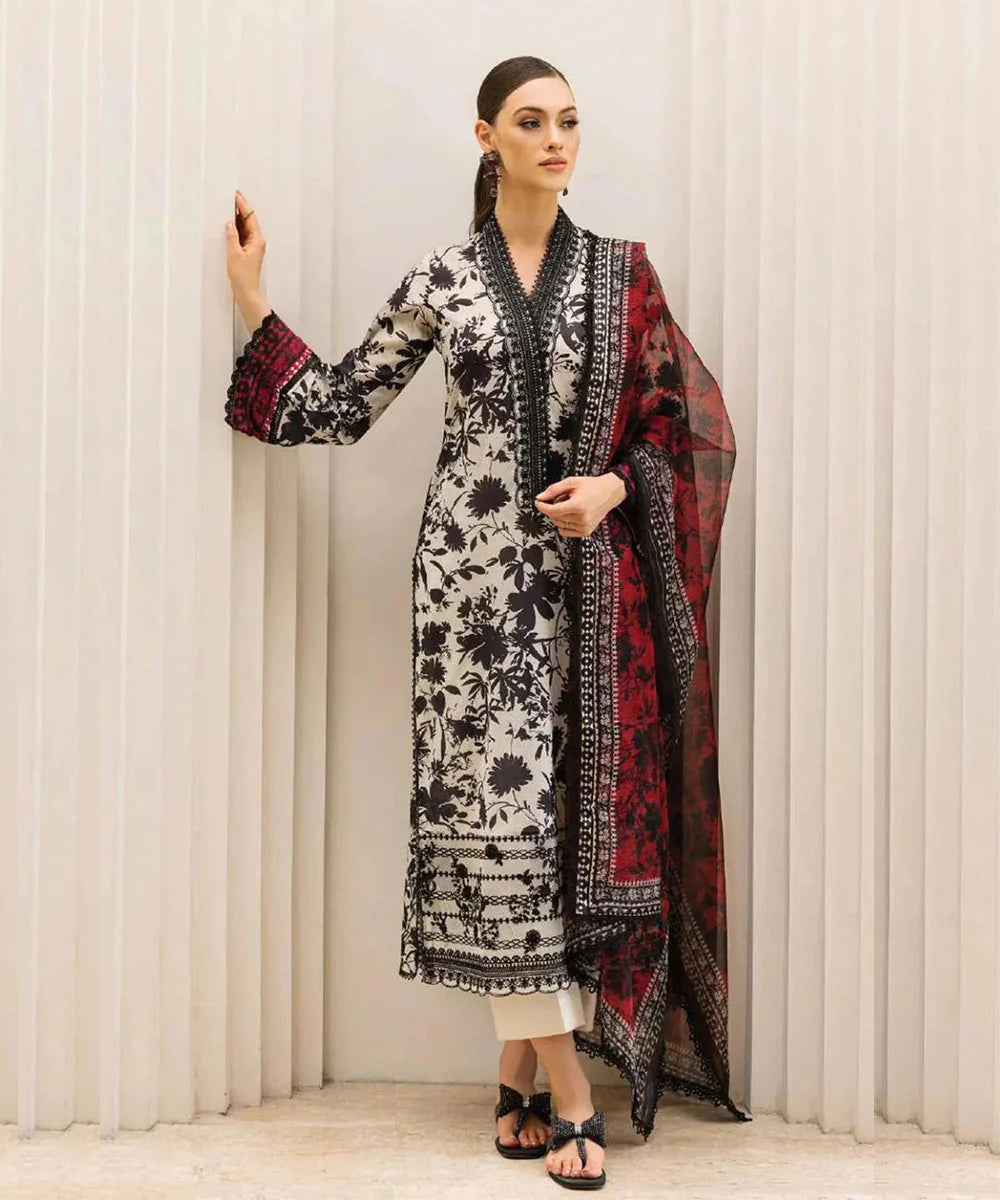 3PC Karandi Digital Printed Suit with Printed Dupatta — 816