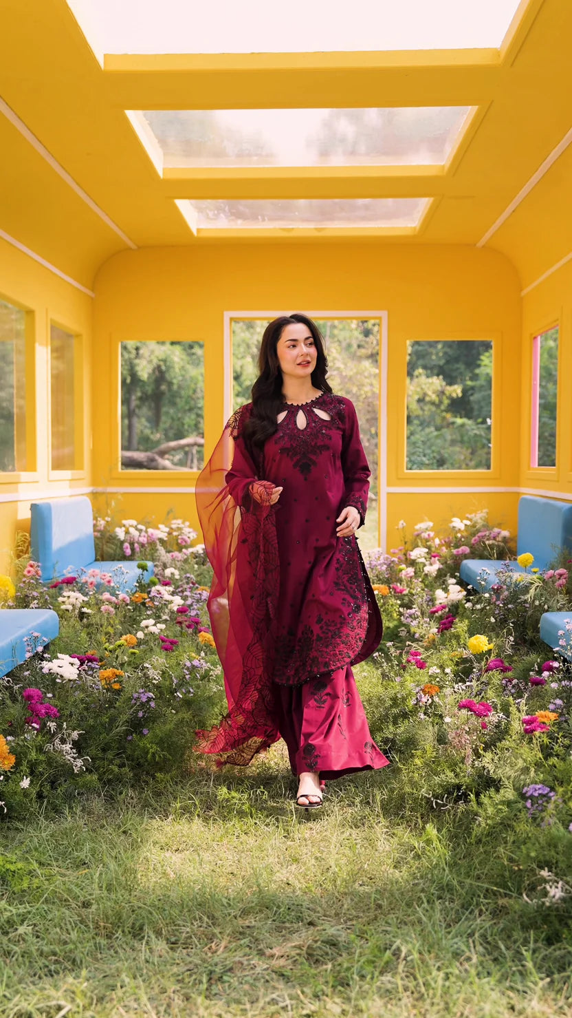 Dazzling Sequins Embroidered Lawn 3-Piece Suit with Khadi Net Embroidered Dupatta – 5273