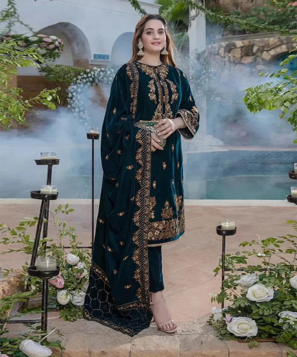 Velvet Embroidered 3 Piece Suit with Matching Velvet Dupatta | 950