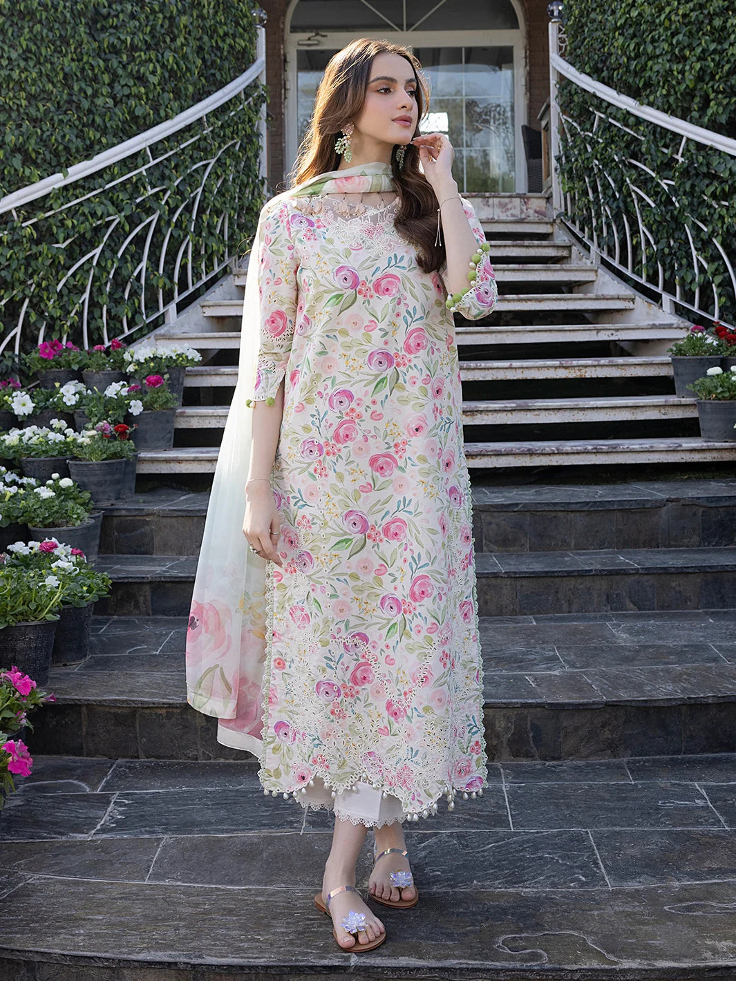 Khaddar Printed 3 Piece Unstitched Suit with Patch Detailing | 926