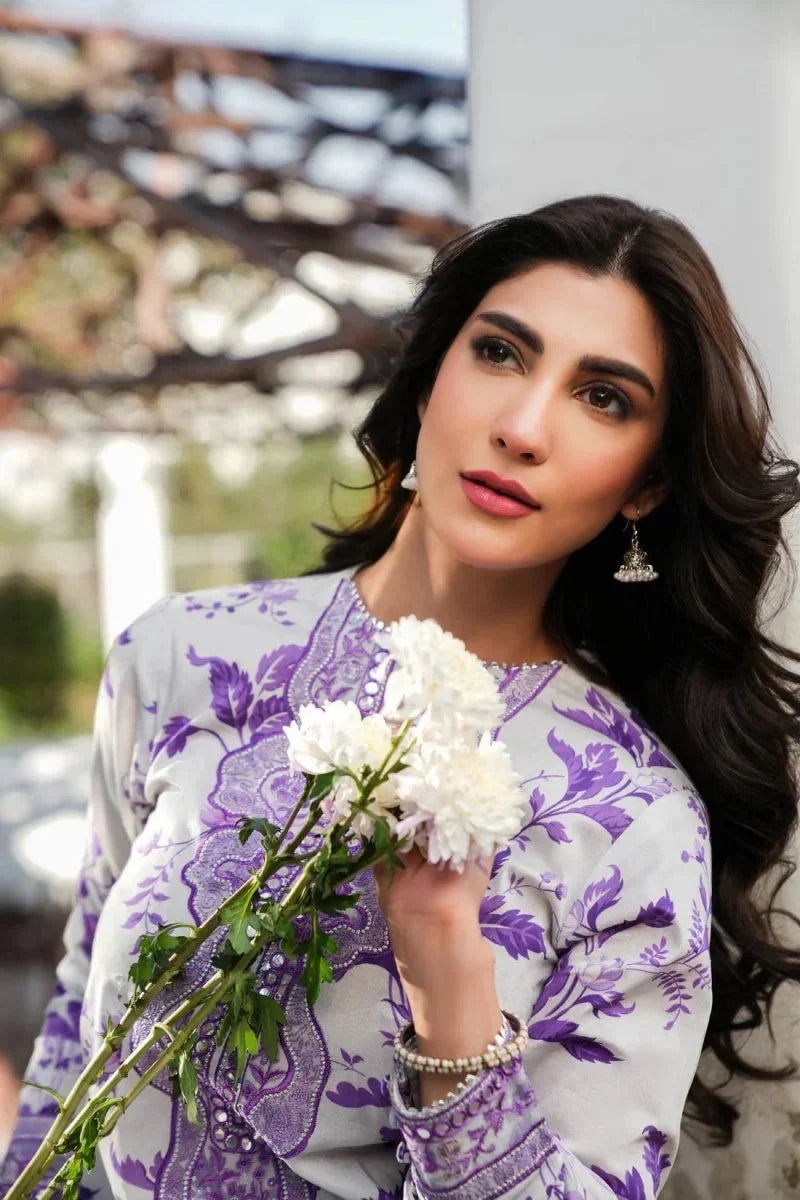 Karandi 3PC Embroidered Suit with Karandi Printed Dupatta — 1712