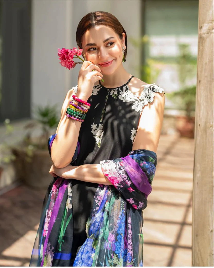 3PC Karandi Digital Printed Suit with Printed Dupatta & Trouser — 3435