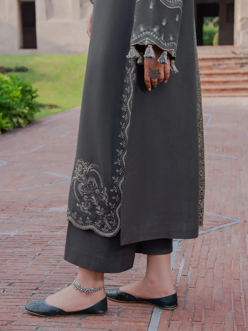 Serene Embroidered Lawn 3-Piece Suit with Digital Printed Jacquard Dupatta – 5050