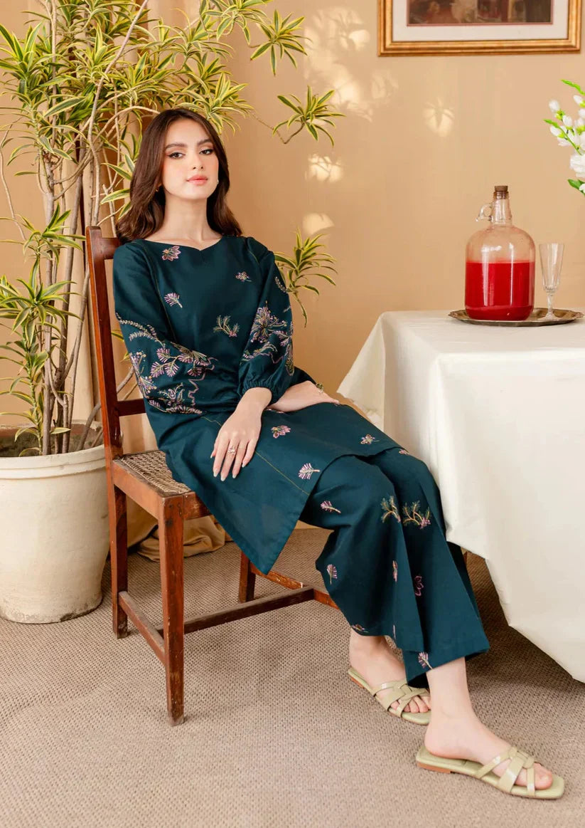Effortless Embroidered Lawn 2-Piece Suit – 5008