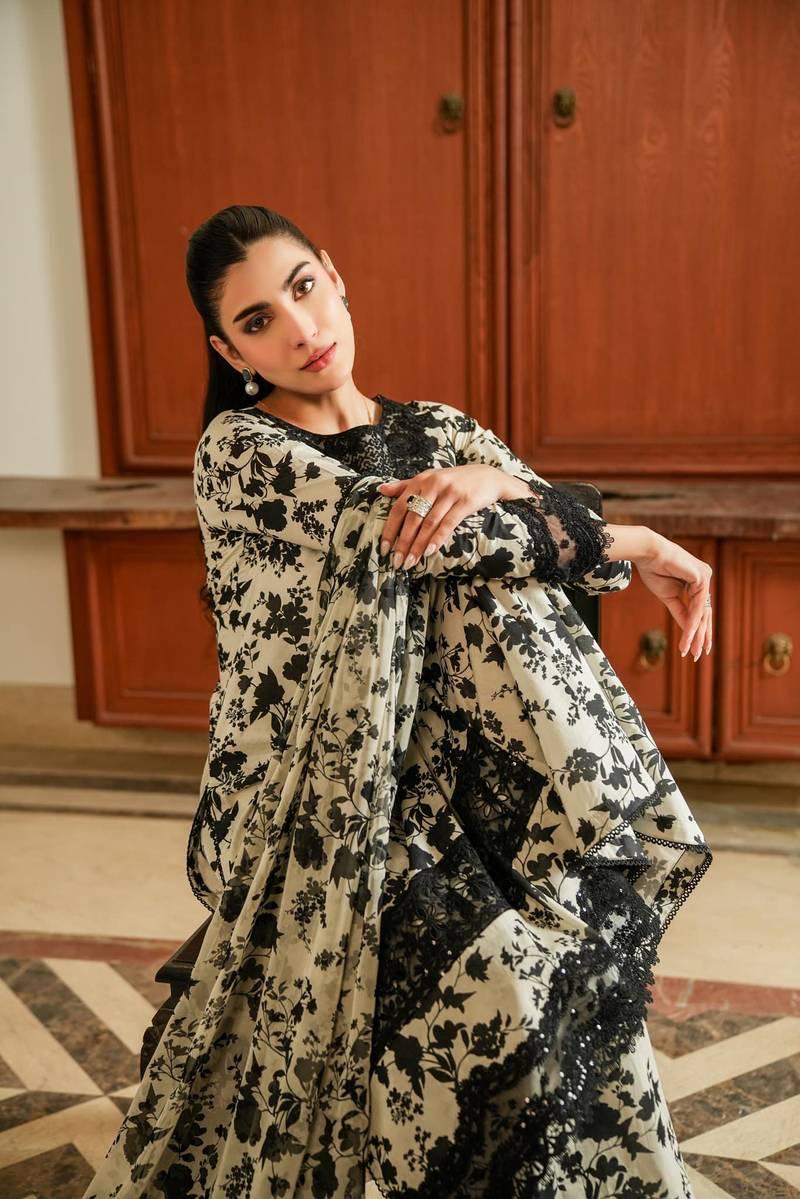 Karandi 3PC Digital Printed Suit with Karandi Digital Printed Dupatta — 1716