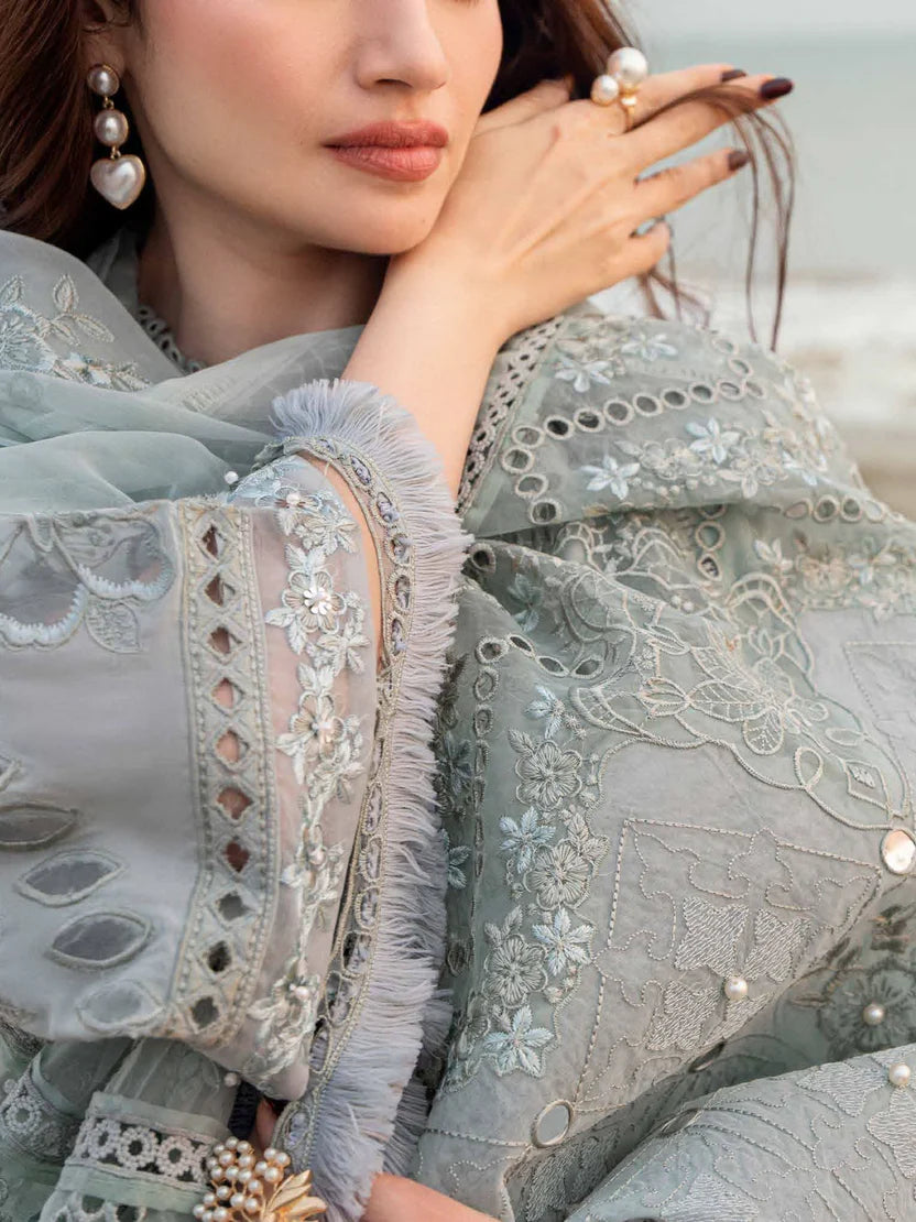 Captivating Laser Cut Embroidered Lawn 3-Piece Suit with Khadi Net Embroidered Dupatta – 5401